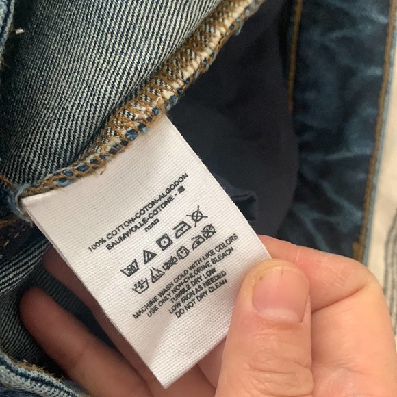 Free People‎ We the Free High Rise Mom Jeans. Size 26x27 - Picture 6 of 12